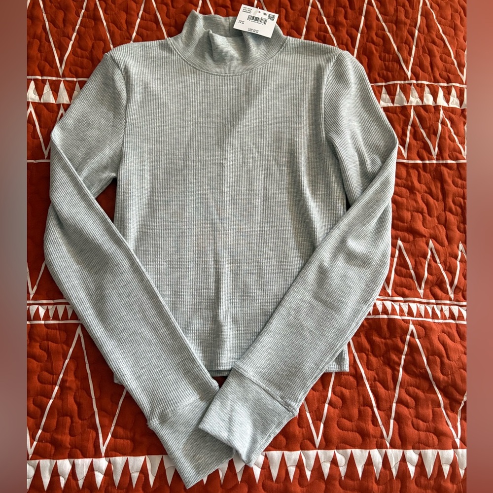 Mock-Neck Cropped Henley